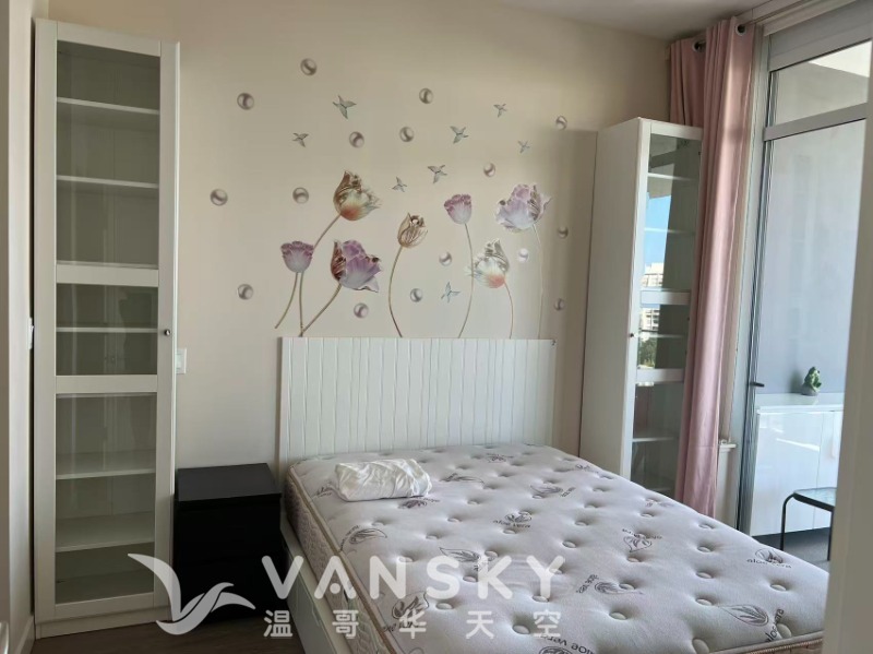 251022211629_master bedroom 1.jpg